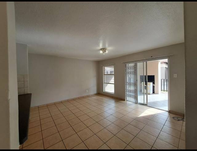 2 BEDROOM PROPERTY TO RENT IN VAN DYK PARK